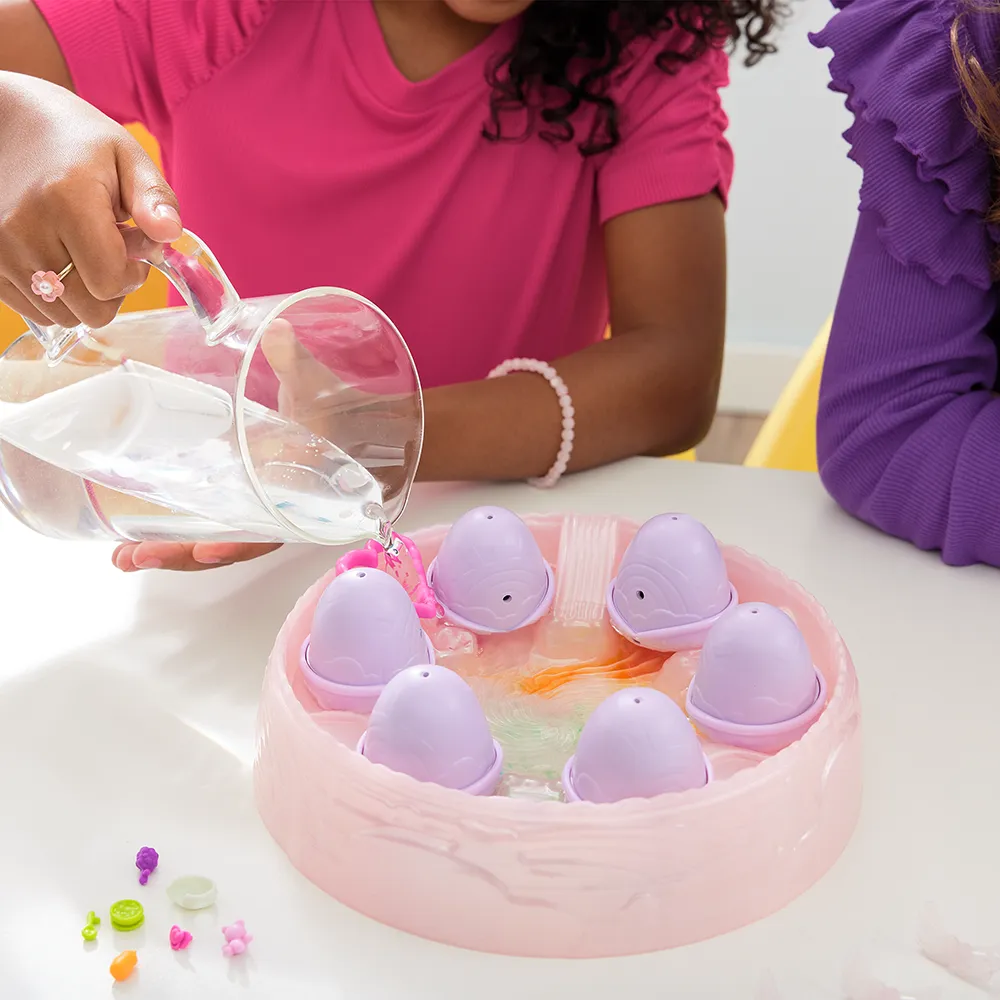 Hatchimals Alive | Rainbow Hatchery  | slide 3