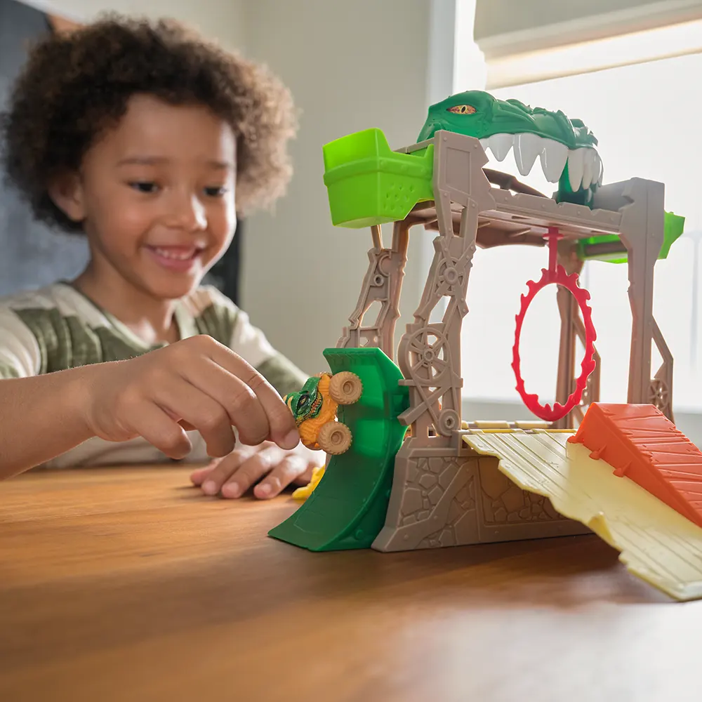 Monster Jam | Playset Juego de Acrobacias | slide 1