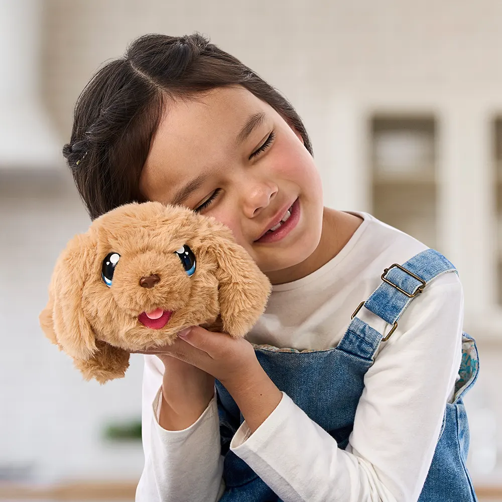 Little Live Pets | Cachorrito Perro de Peluche con Cucha | slide 1