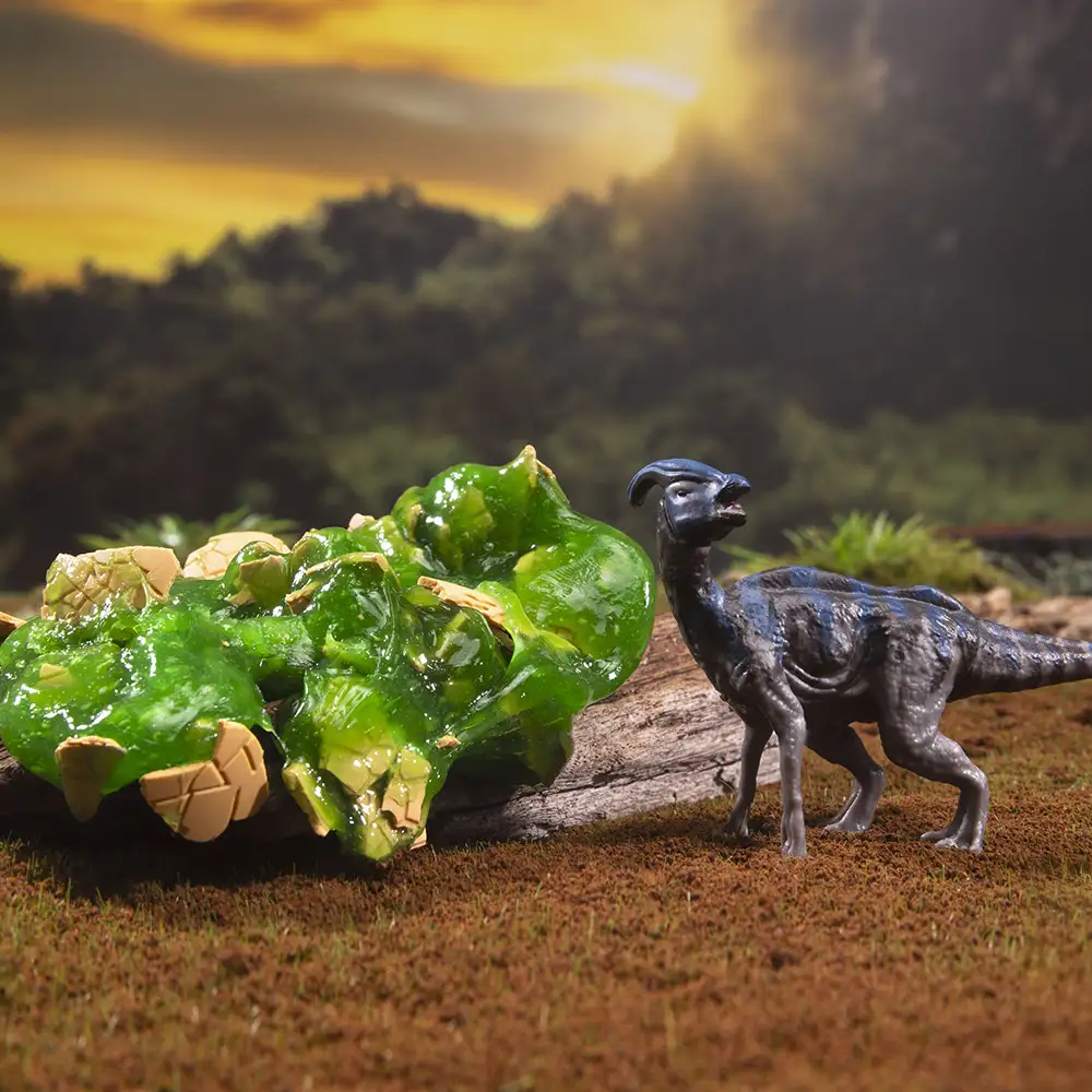 Jurassic World Rebirth | Huevo con slime | slide 11