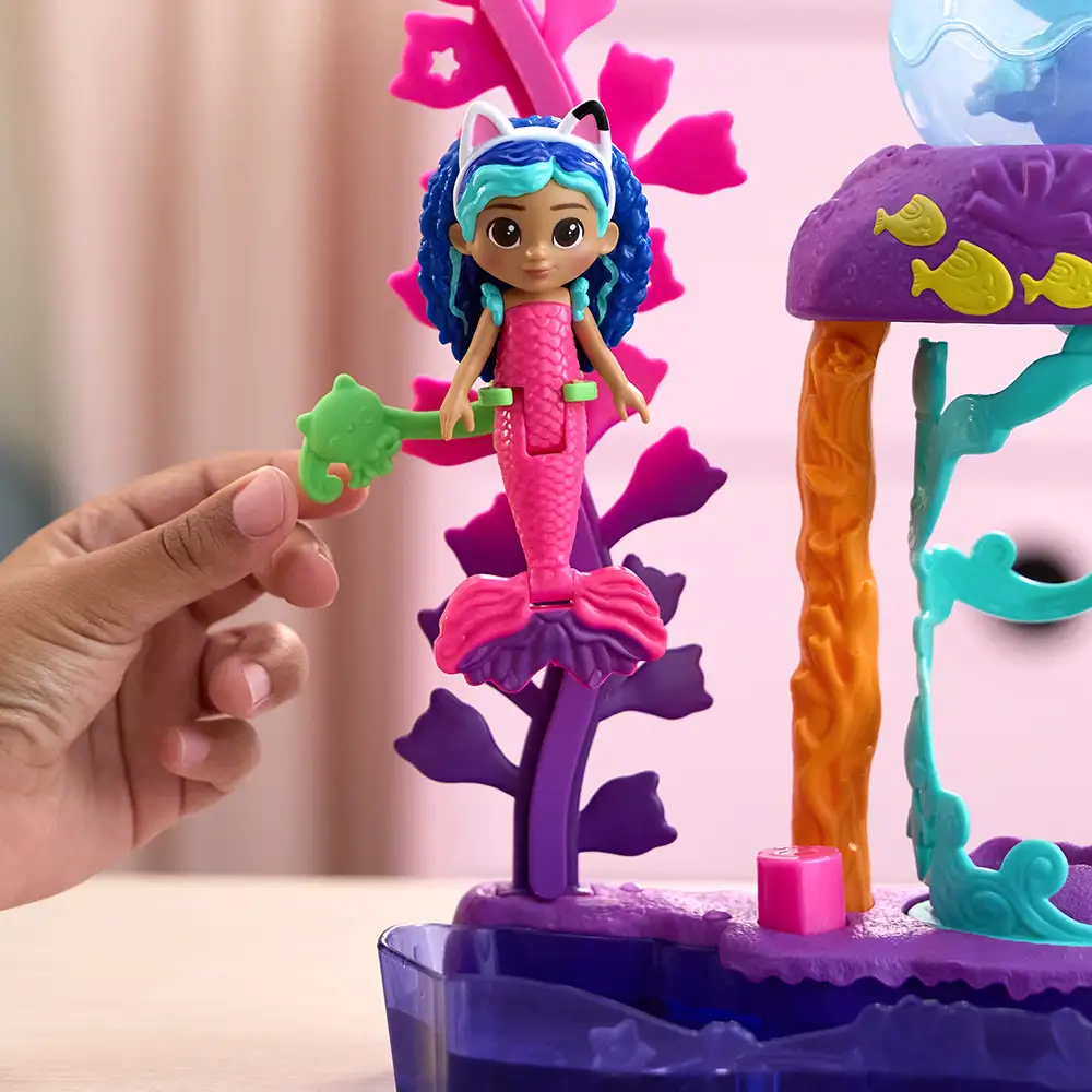 La Casa de Muñecas de Gabby | Playset Aquarium | slide 7