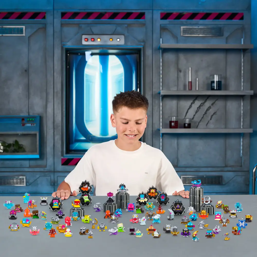 MrBeast Lab | Swarms 3 Pack Figuras Coleccionables | slide 4